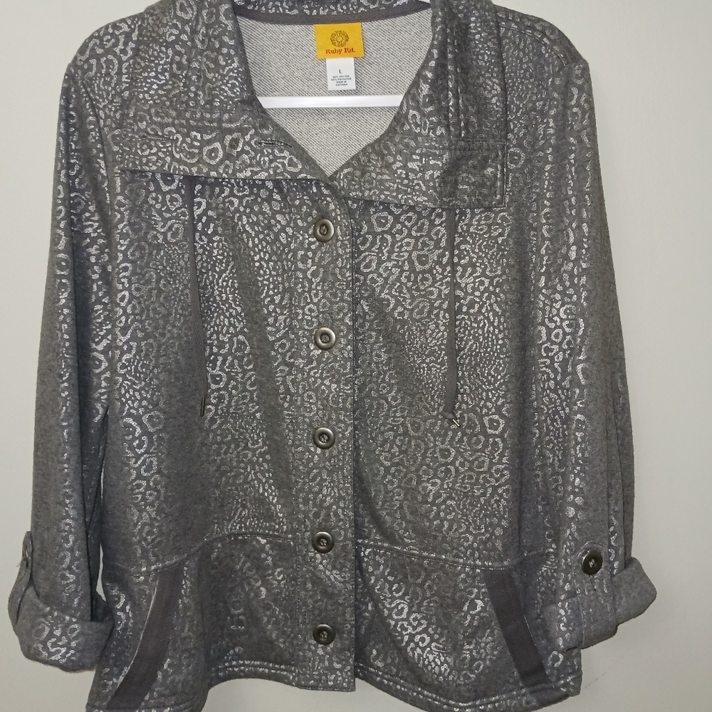 EMBOSSED DRESSY JACKET
